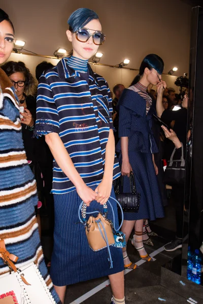 Look 42